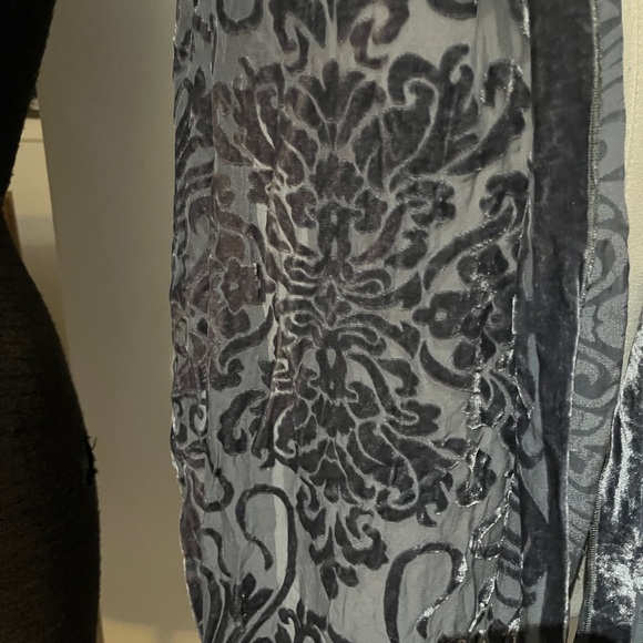 Aris A Silk Velvet Scarf - Picture 2 of 5